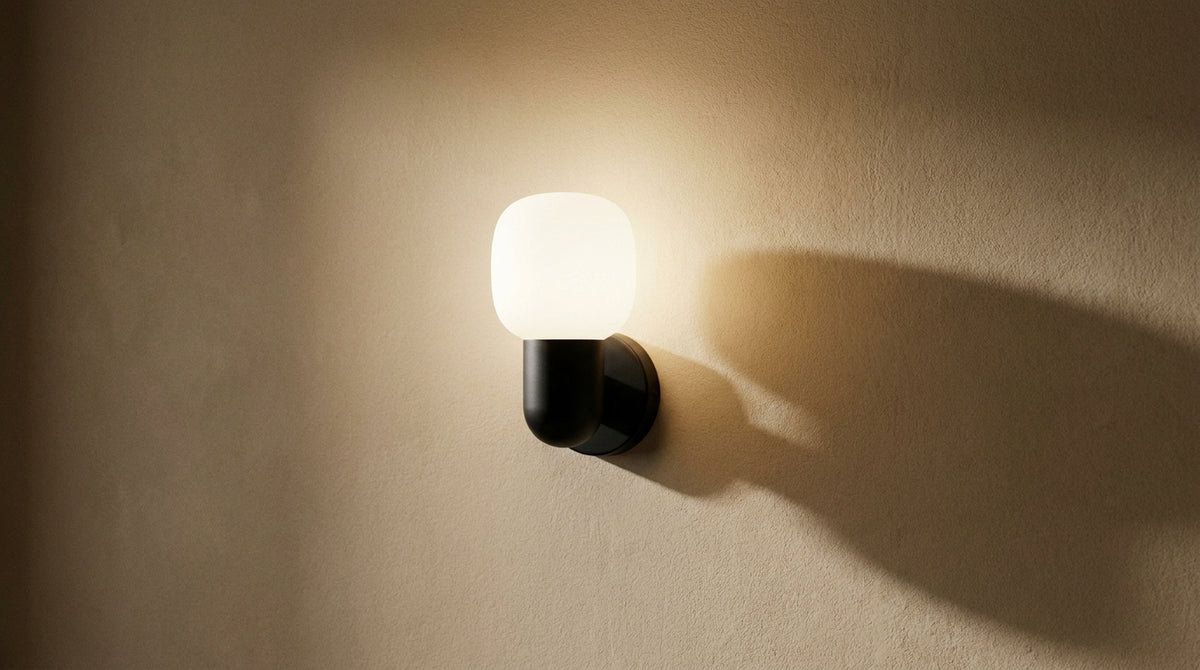 wall-mounted lamp