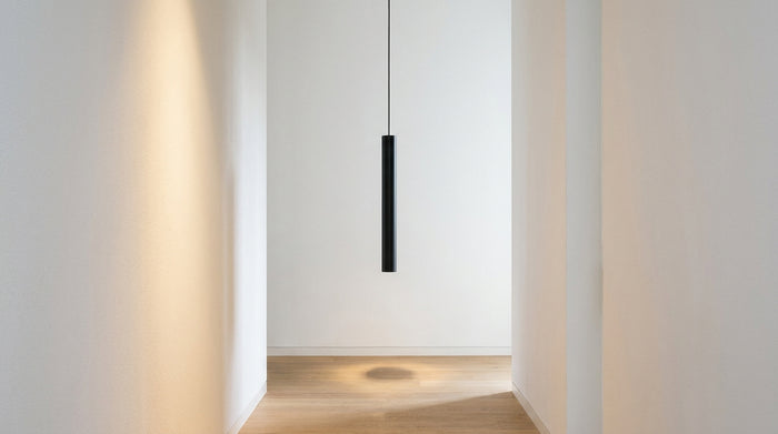 Hallway pendant light: the right light, from floor to ceiling