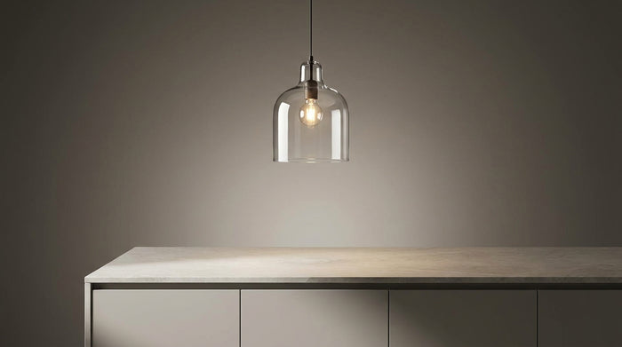 Suspension en verre cuisine : la choisir et l'installer
