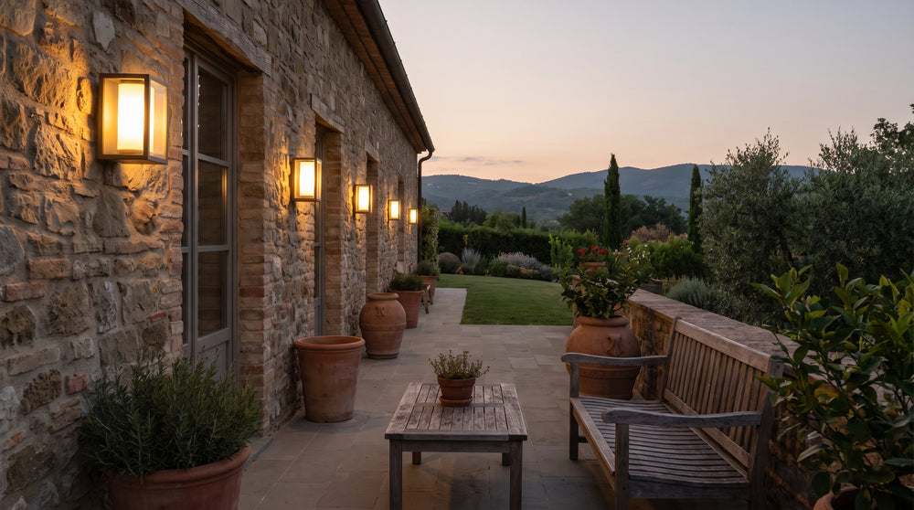 Outdoor aluminum wall lights