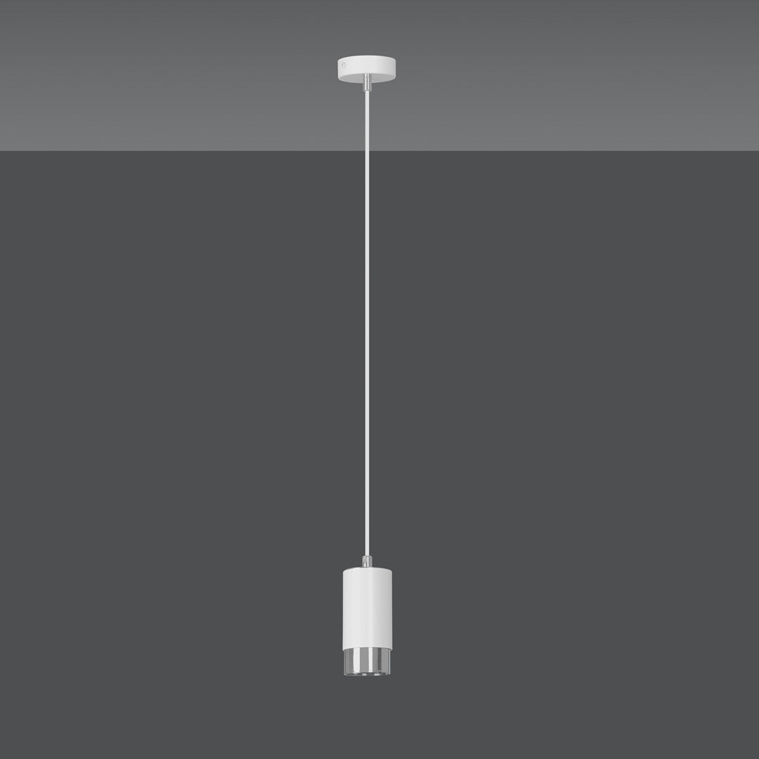 Vue d'ensemble de la suspension blanche et chromée sur fond gris anthracite, lumière éteinte.
