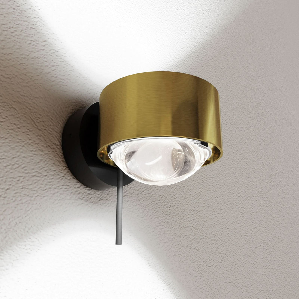 Applique murale LED Puk! 80 Wall en verre, laiton brossé et noir, hauteur 6,5 cm