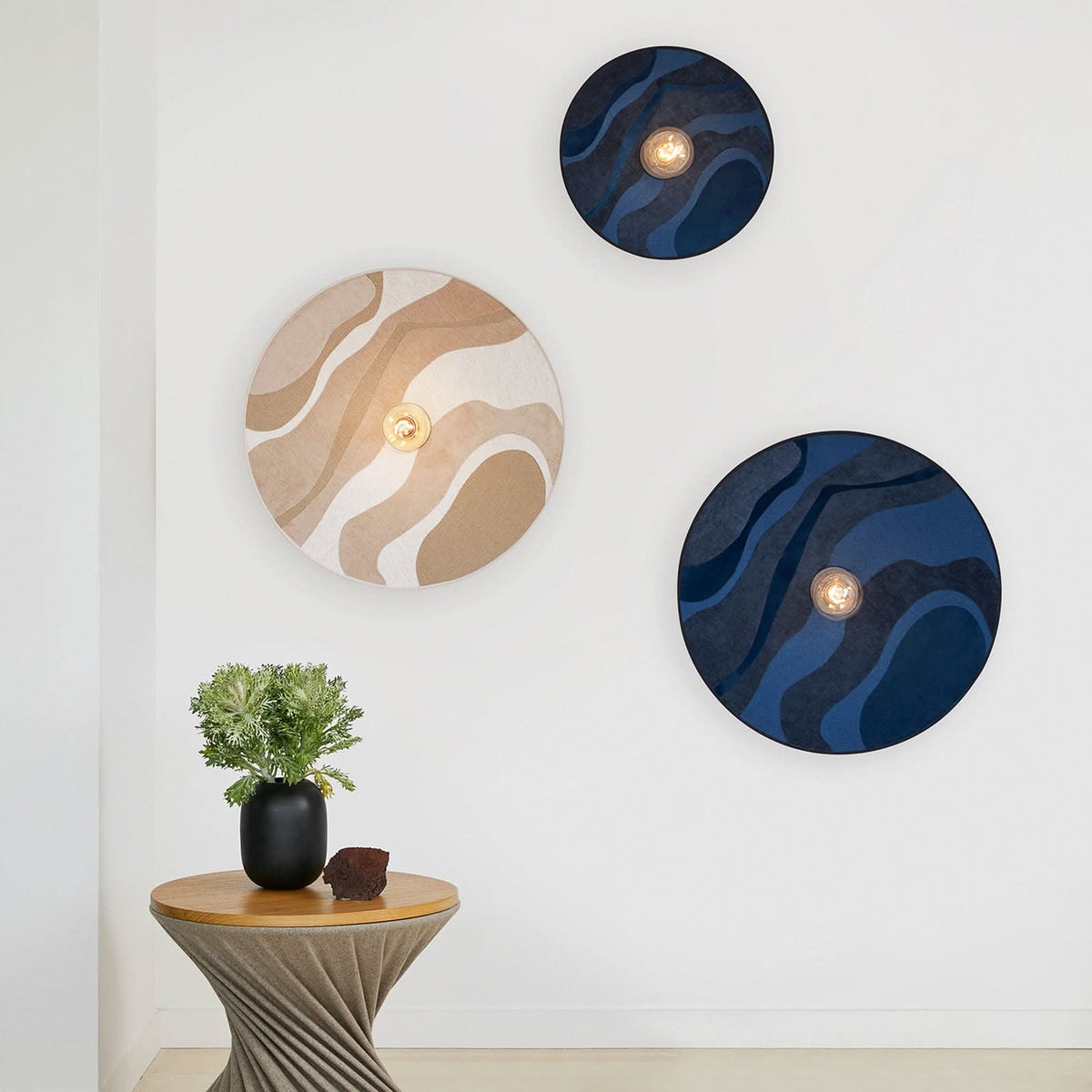 Applique murale Sonia Laudet en tissu, bleu foncé, Ø 60 cm