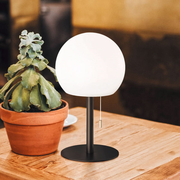Lampe à poser d'extérieur LED rechargeable Trivento en métal, noir et blanc, Ø 18 cm, IP44