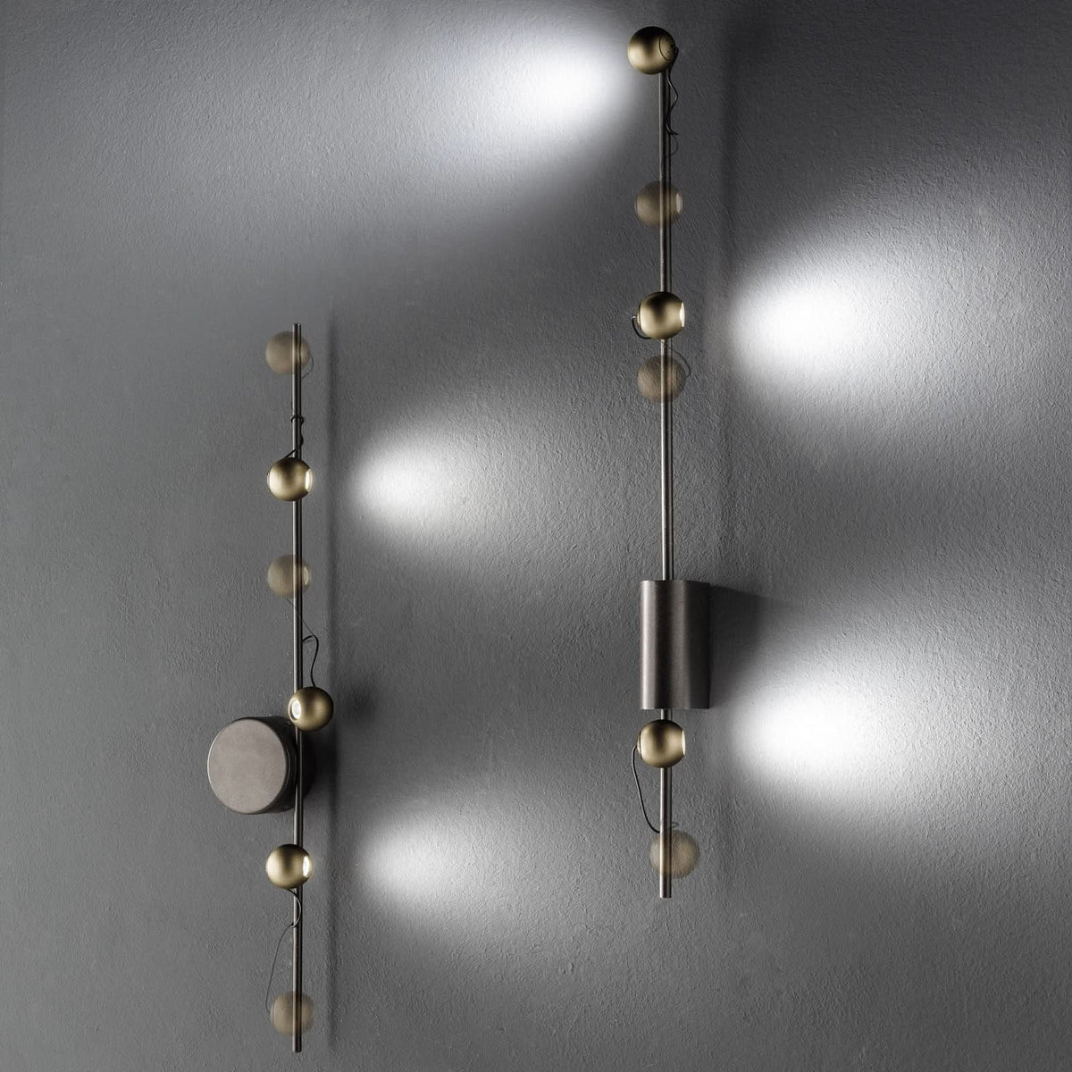 Applique murale LED Magnetic C, hauteur 70 cm