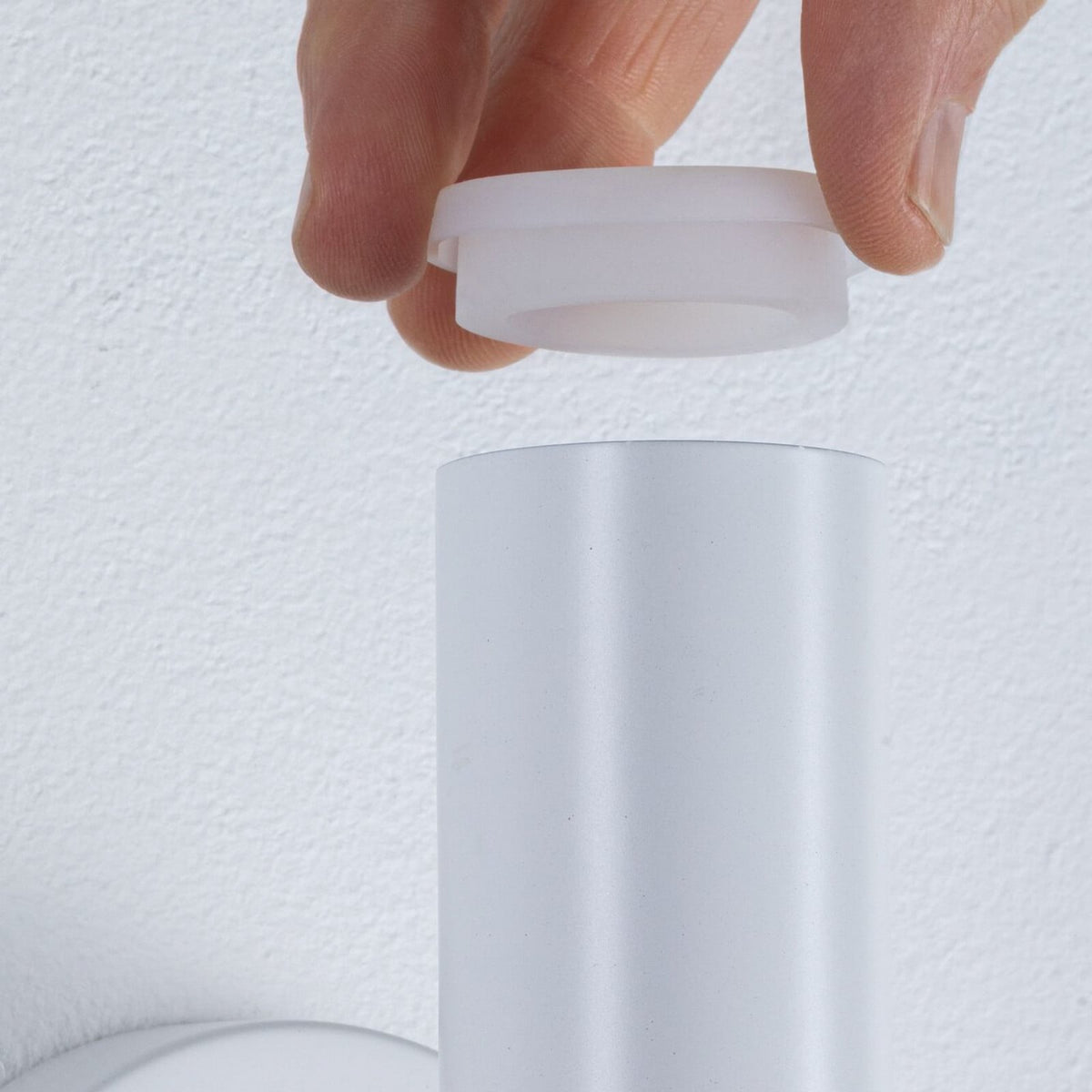 Applique murale Ravi E27 en métal, blanc, Ø 8 cm, IP44