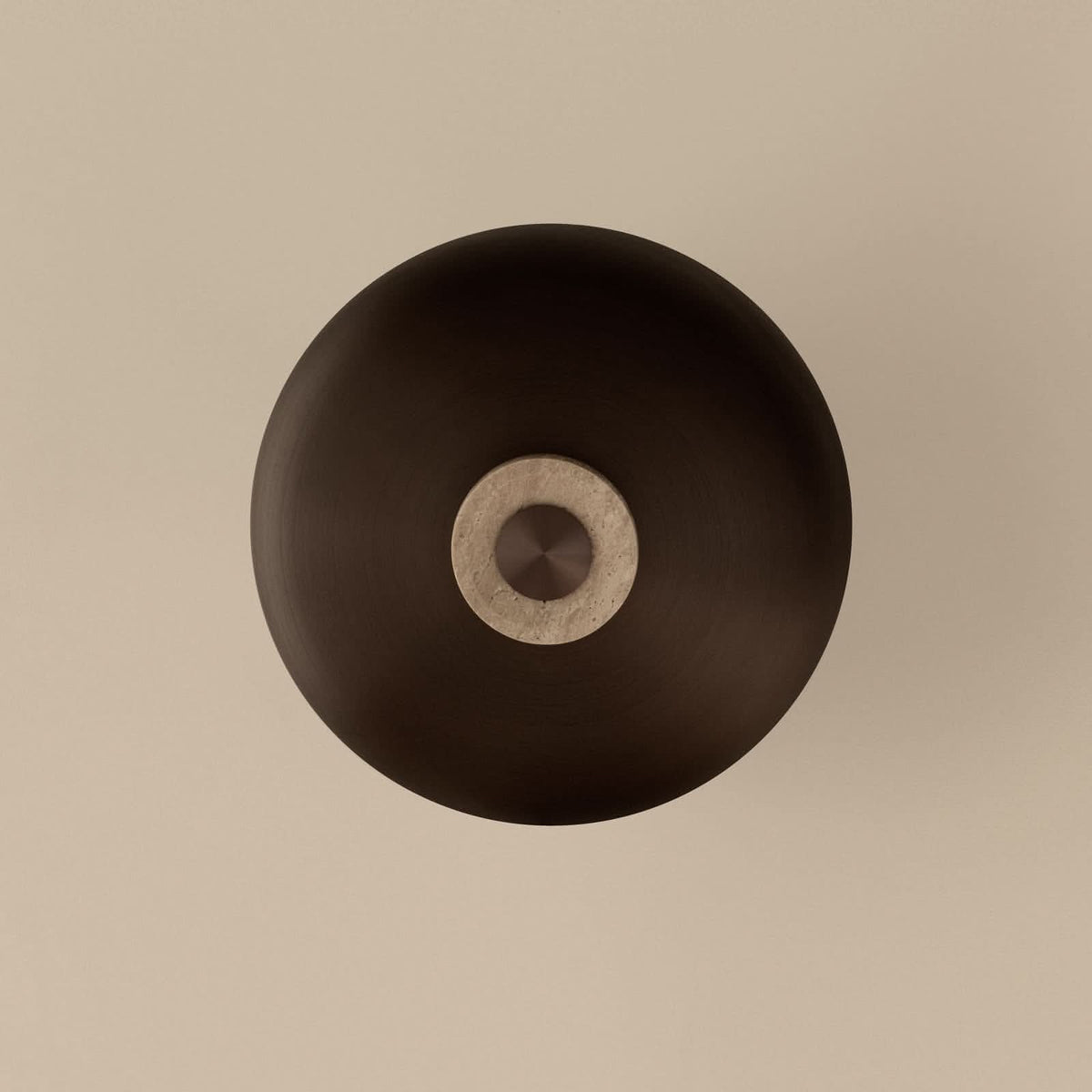 Applique murale LED Reverse en pierre, bronze et beige, Ø 24,3 cm