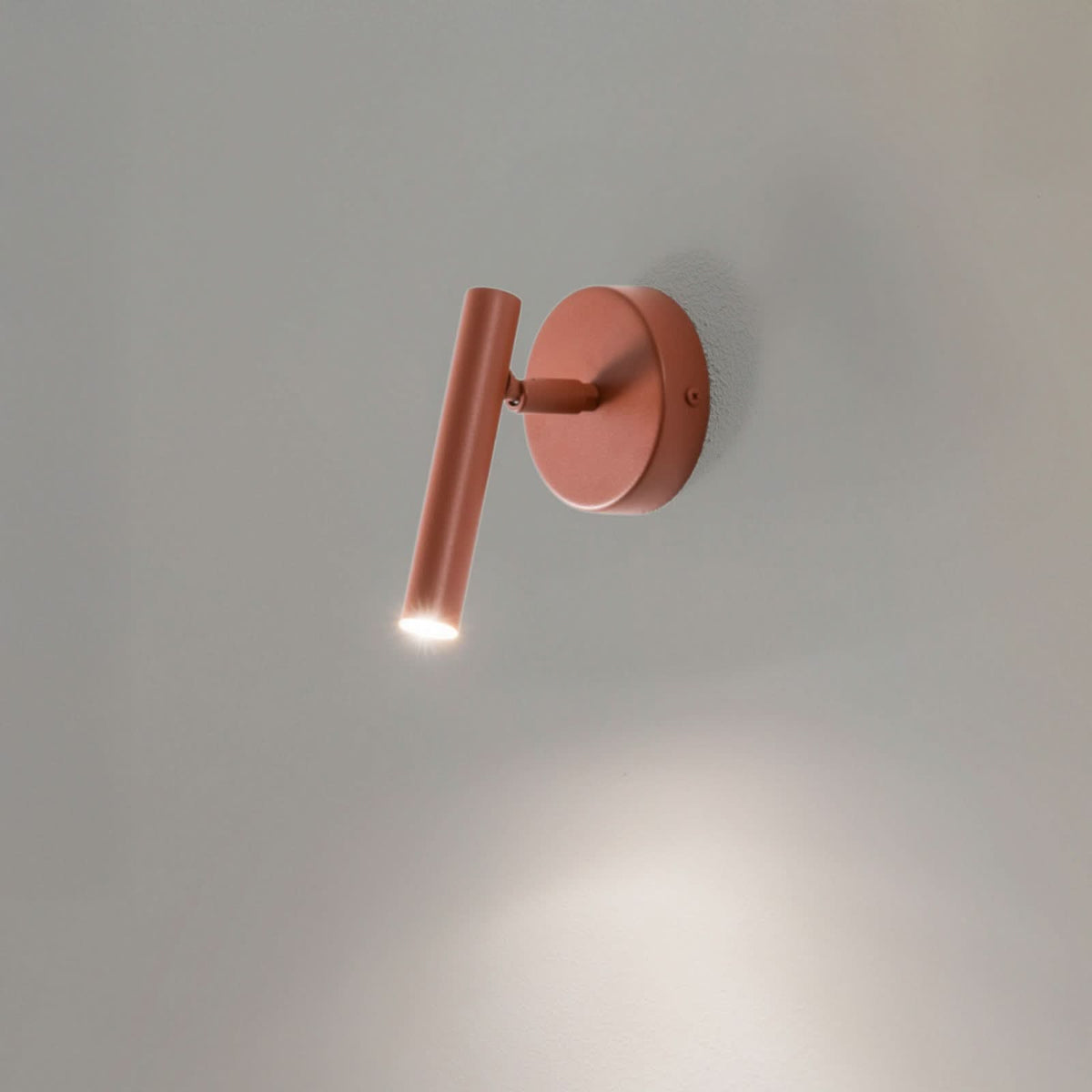 Applique murale Sopel en acier, rouge, hauteur 15 cm