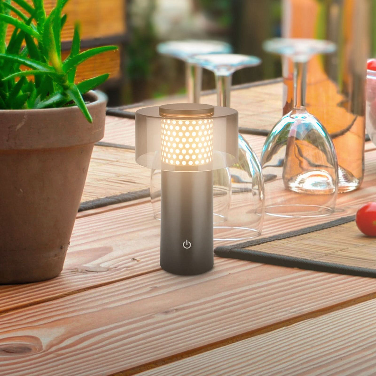 Lampe à poser d'extérieur LED rechargeable Brilo en métal, noir et doré, Ø 13 cm, IP44