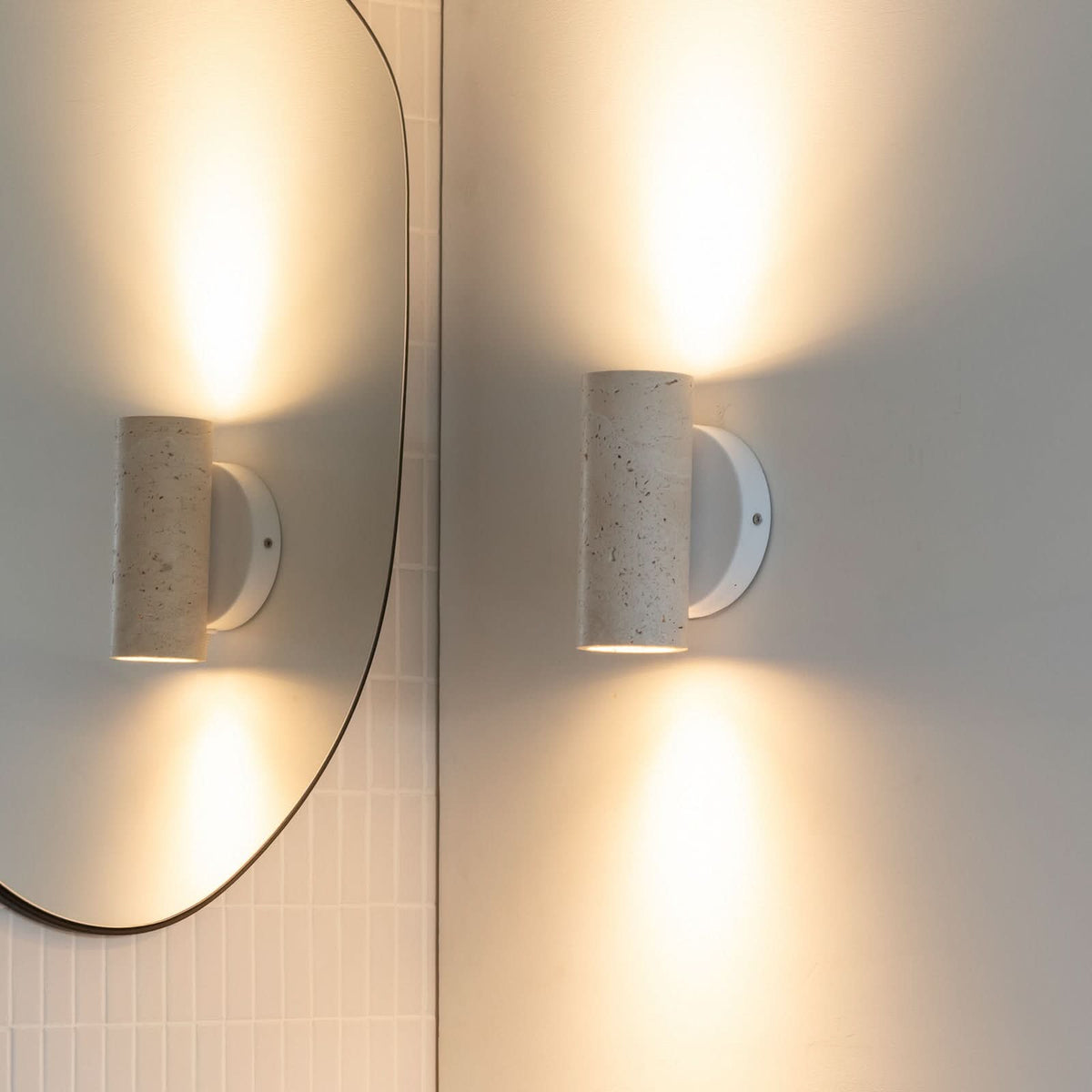 Applique murale Tivoli en pierre, blanc, 2 lumières, Ø 9,5 cm