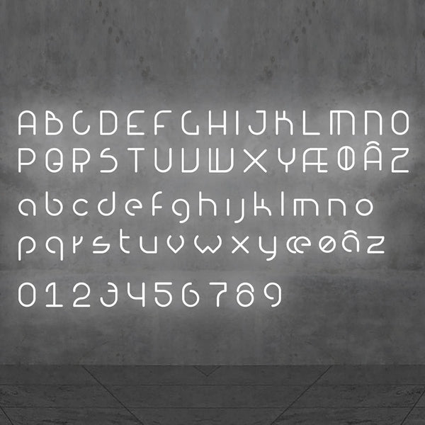Applique murale LED Alphabet en aluminium, blanc, hauteur 95 cm, 3000 K, 24 W, largeur 65 cm, modèle 2