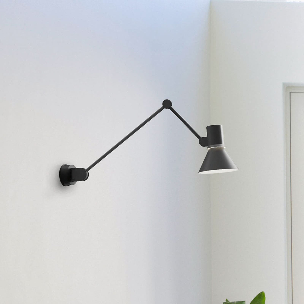 Applique murale Type 80 W3 en aluminium, noir mat, hauteur 16 cm