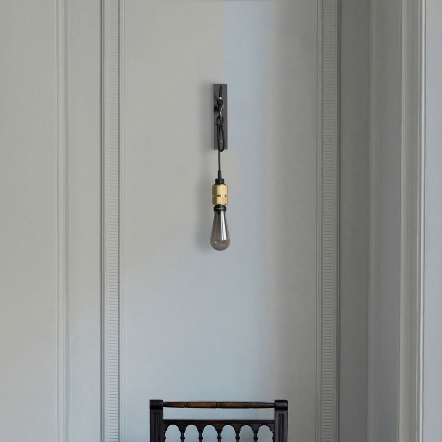 Applique murale Hooked Wall en acier, graphite et laiton, 40 W