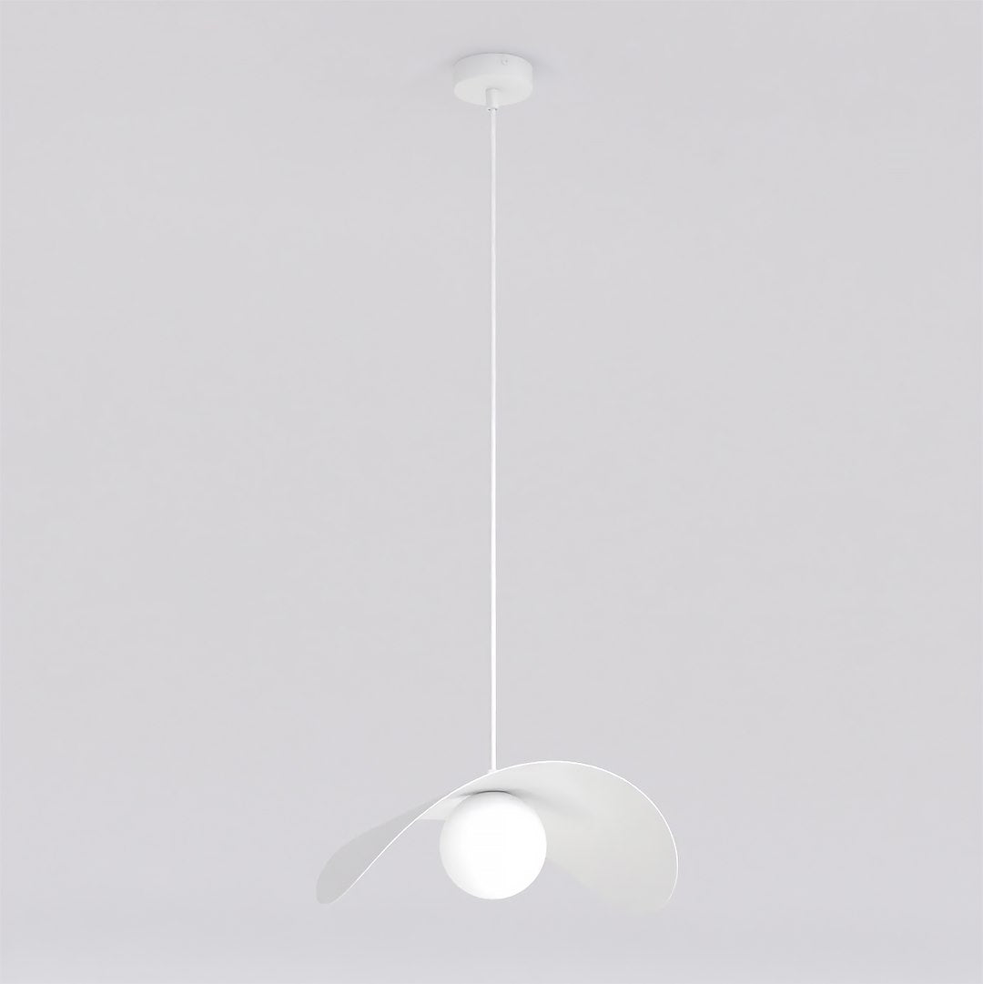 Vue de profil du luminaire suspendu avec câble fin et abat-jour blanc.