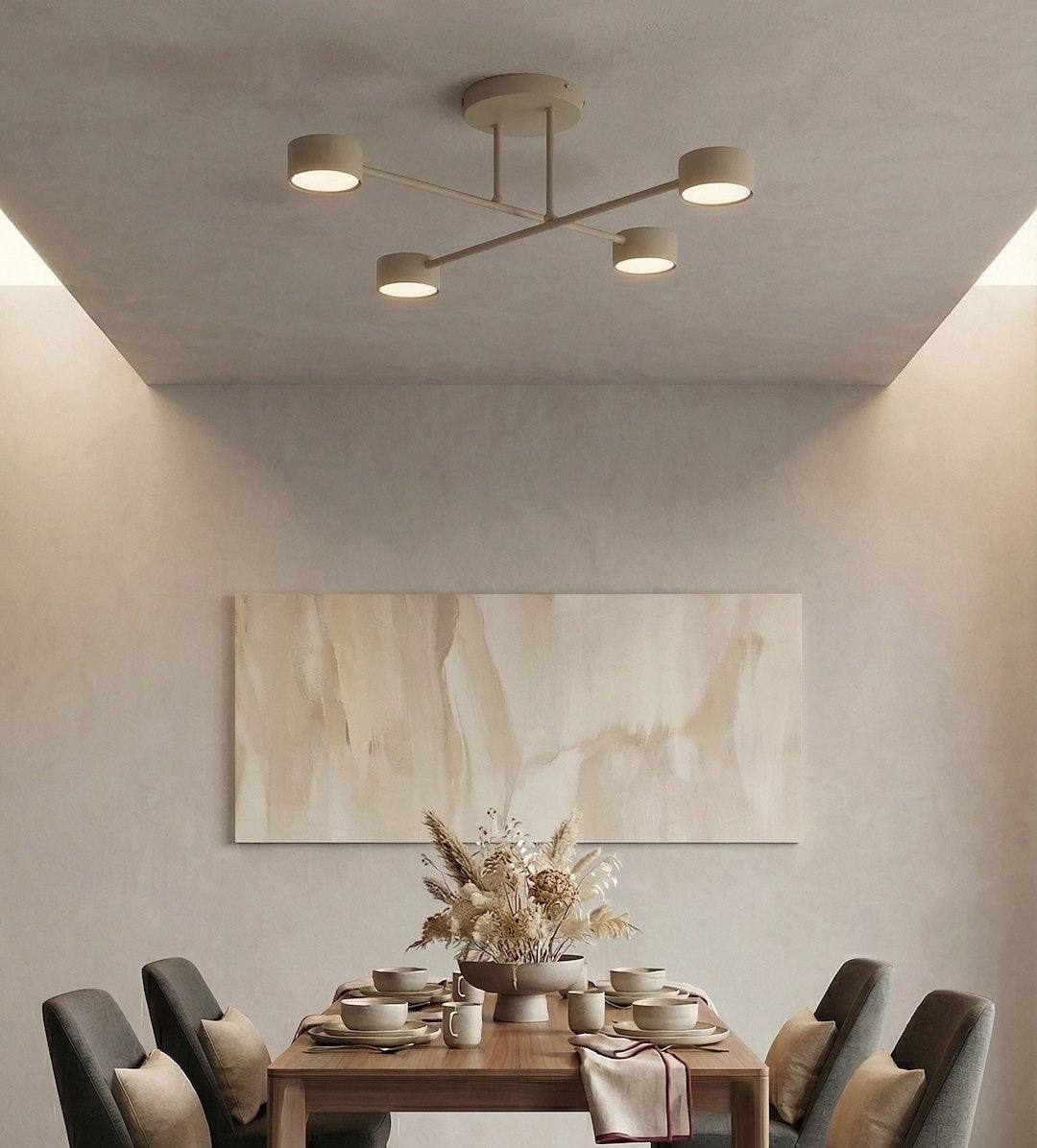 Mise en ambiance au-dessus d'une table de salle à manger avec décoration beige
