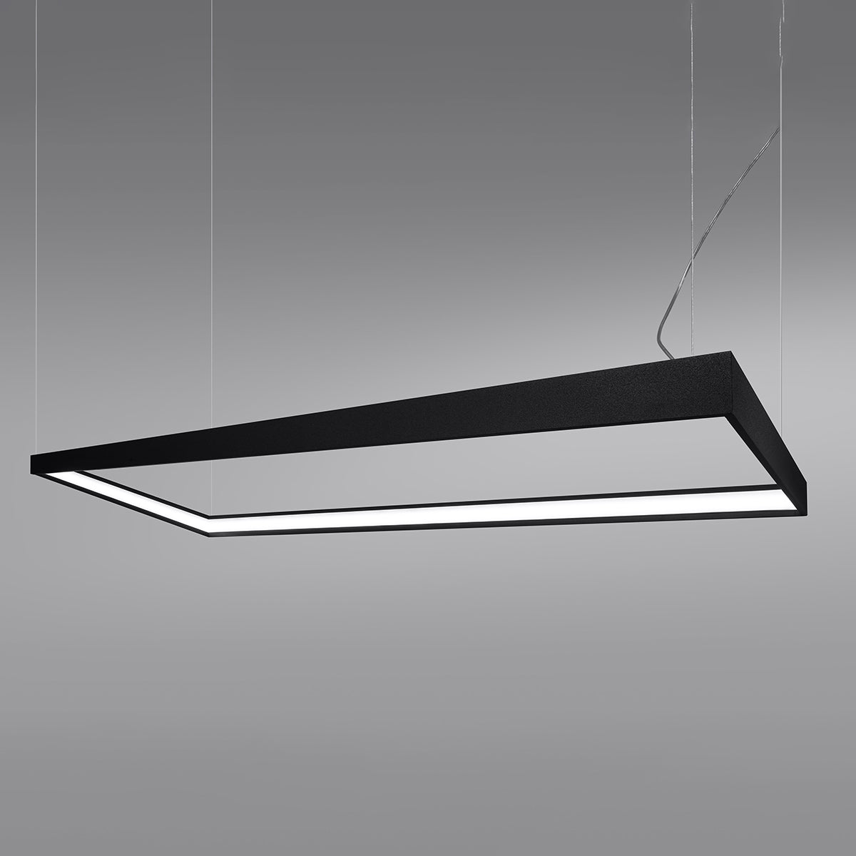 Profil du cadre aluminium noir et de sa source LED linéaire allumée