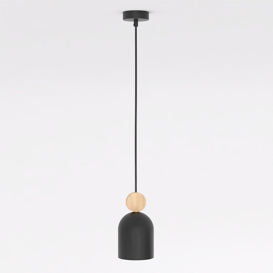 Suspension complète sur fond blanc, câble noir et sphère en bois clair.