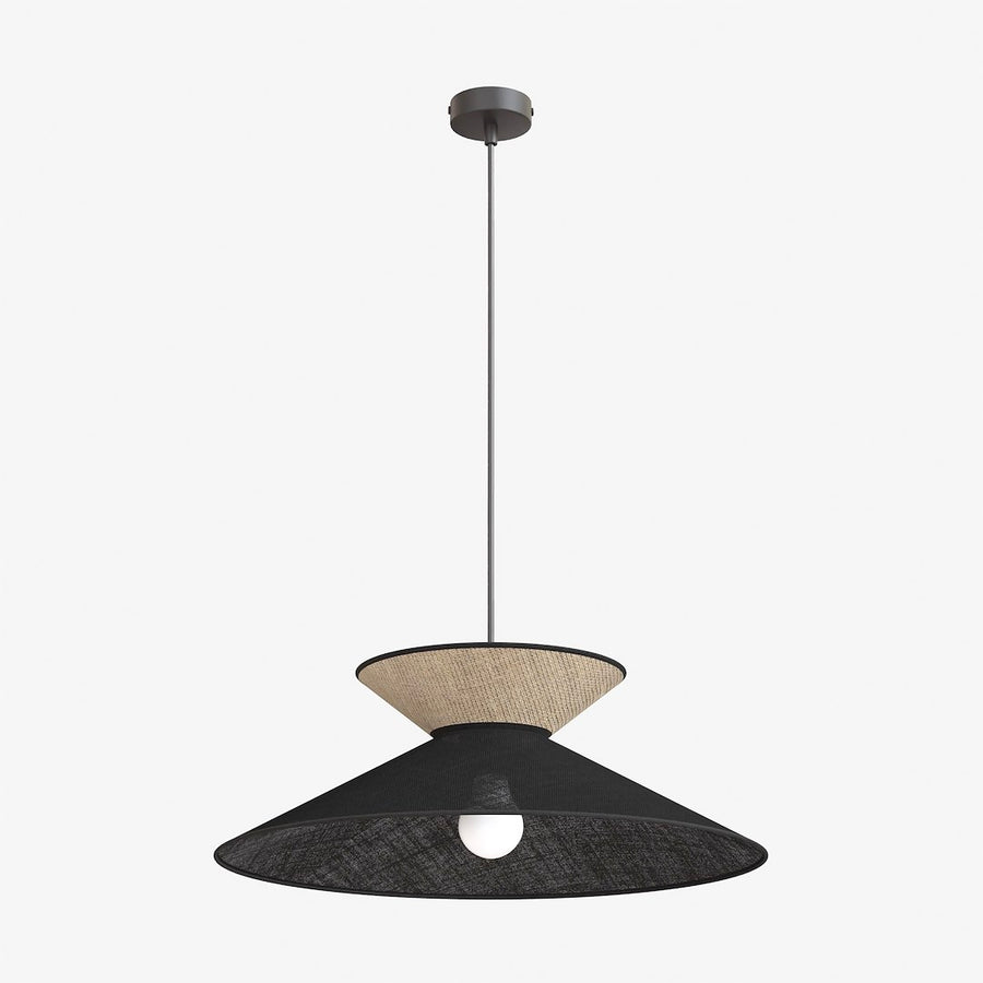 Suspension double cône en rotin noir et beige, vue de face sur fond blanc