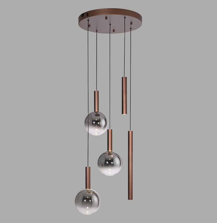 Suspension complète de face sur fond gris, cinq câbles, trois globes verre fumé et deux tubes