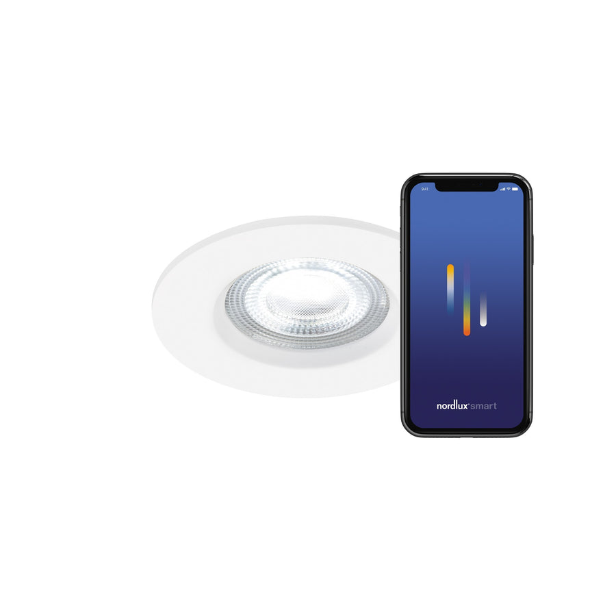 Spot LED encastrable blanc présenté avec l'application mobile de réglage des couleurs