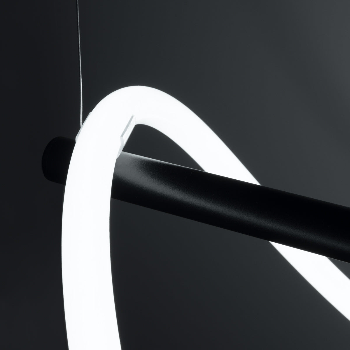 Lampe suspendue GALAKSE 84 noir LED 2700-6500K
