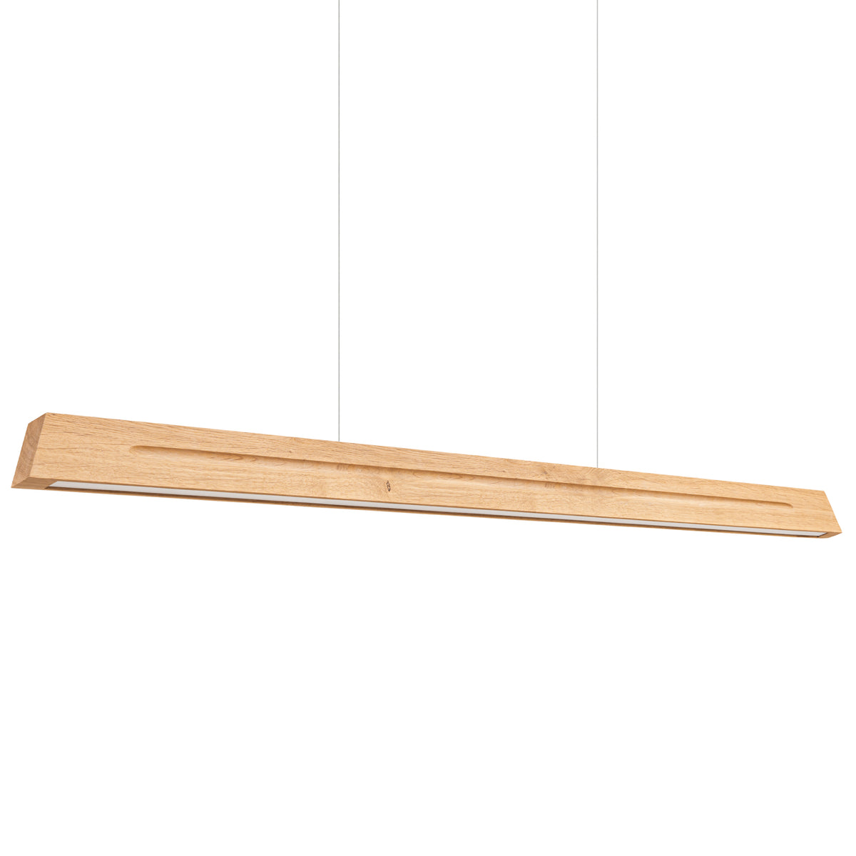 Vue de face du bandeau lumineux suspendu par deux câbles fins