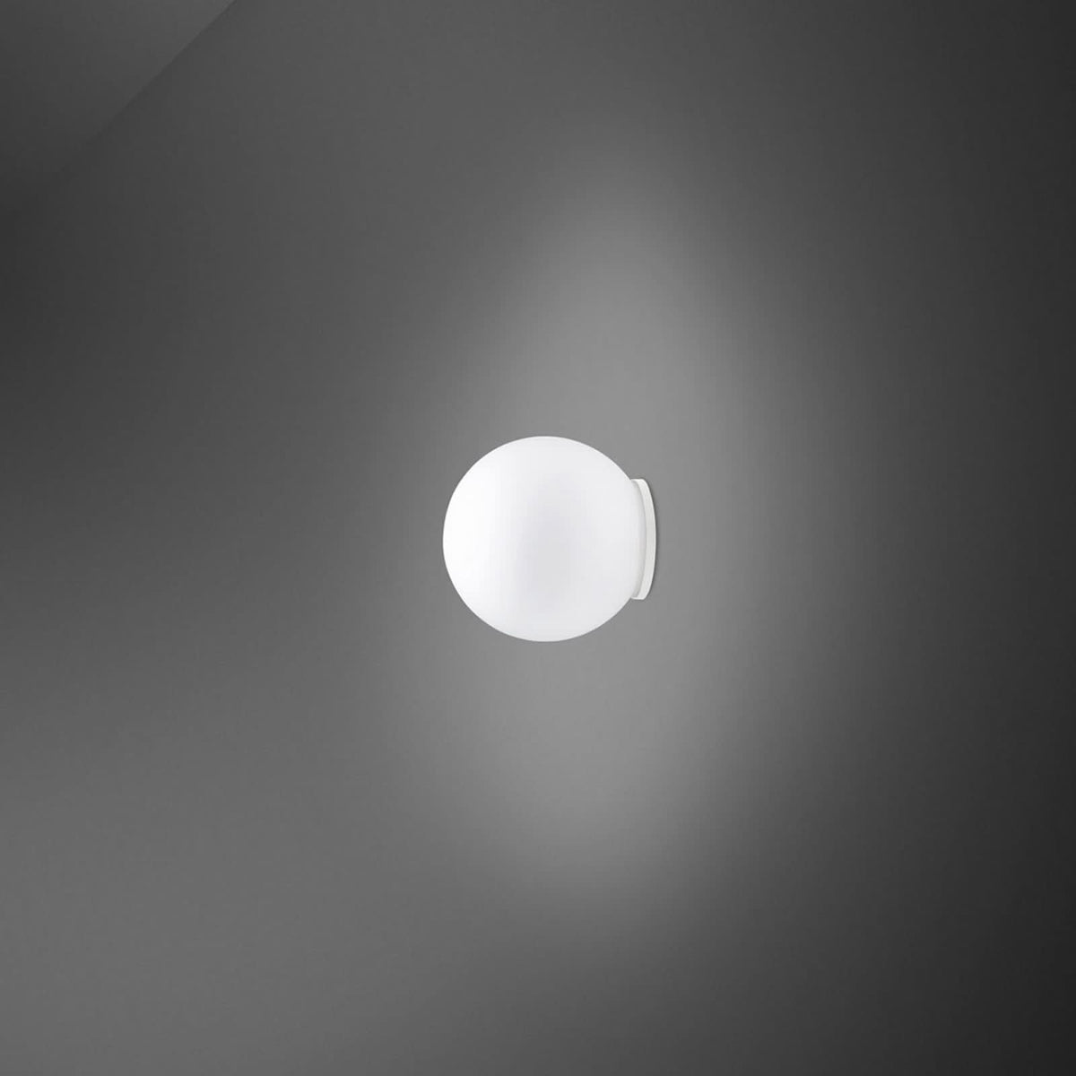 Applique murale Lumi Sfera en verre, blanc, Ø 9 cm, IP44