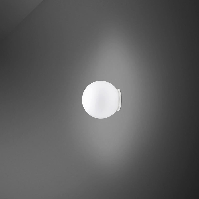 Applique murale Lumi Sfera en verre, blanc, Ø 9 cm, IP44