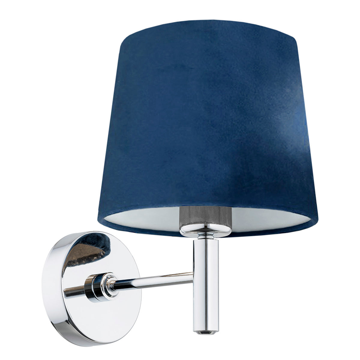 Même applique avec abat-jour bleu marine, détail de la structure métallique chromée et fixation murale