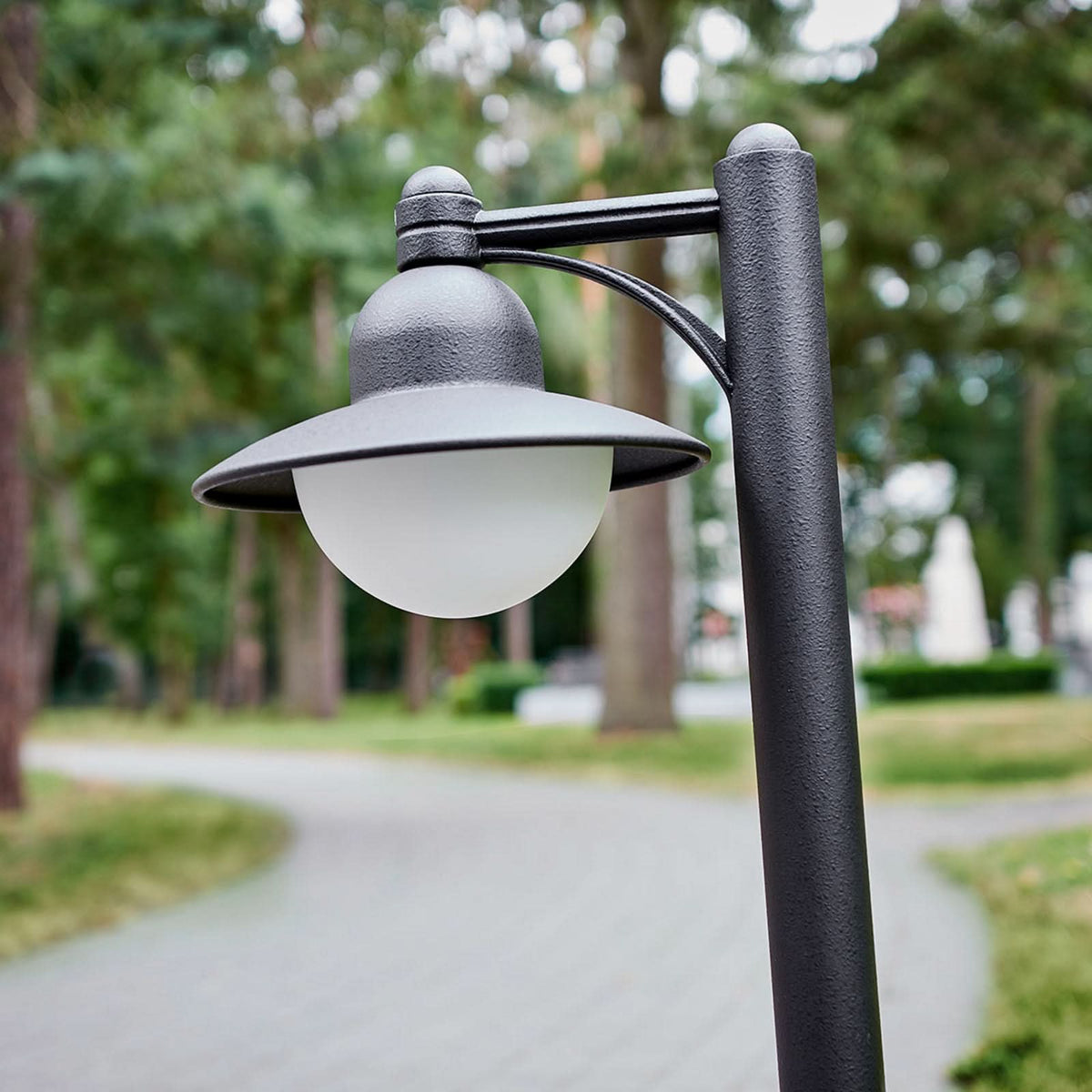 Borne lumineuse d'extérieur Yarai en aluminium, noir et blanc, hauteur 90 cm, IP44