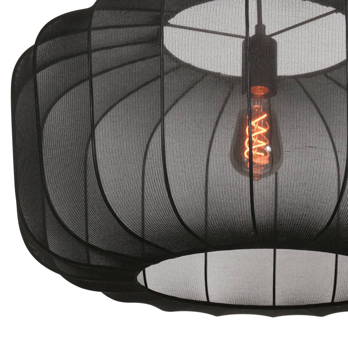 Sable 4193ZW black pendant light – Luxurious and warm, a real eye-catcher