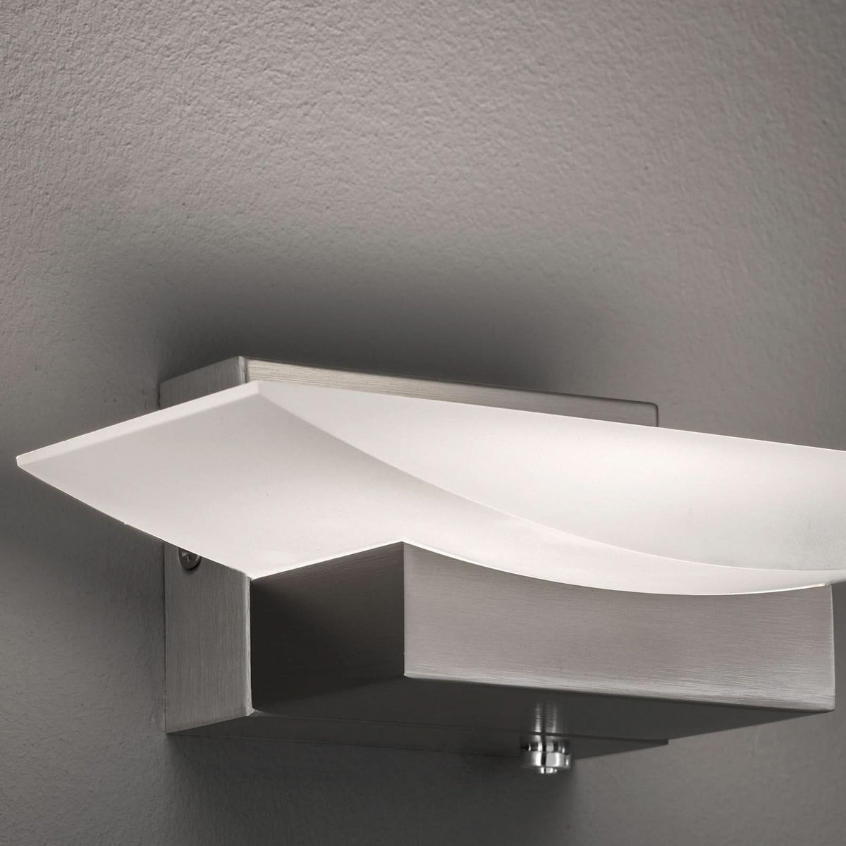Applique murale LED Bowl TW en métal, nickel mat et blanc, hauteur 7 cm