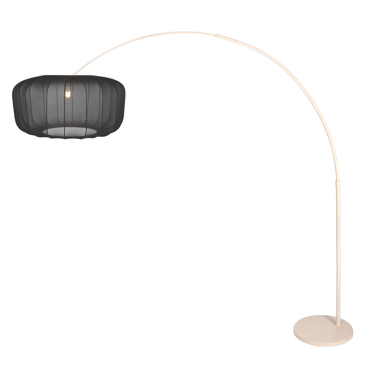 Même luminaire orienté vers la gauche, abat-jour noir et socle rond crème