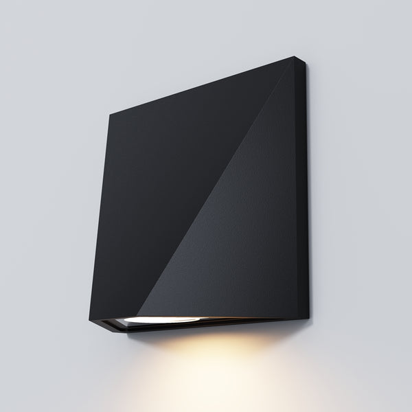 Beekman Black Light Fixture