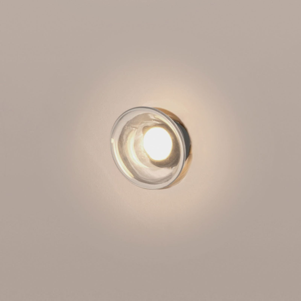 Applique murale LED Agua en verre, noir et transparent, Ø 13 cm, IP44, 3000 K, 3,2 W