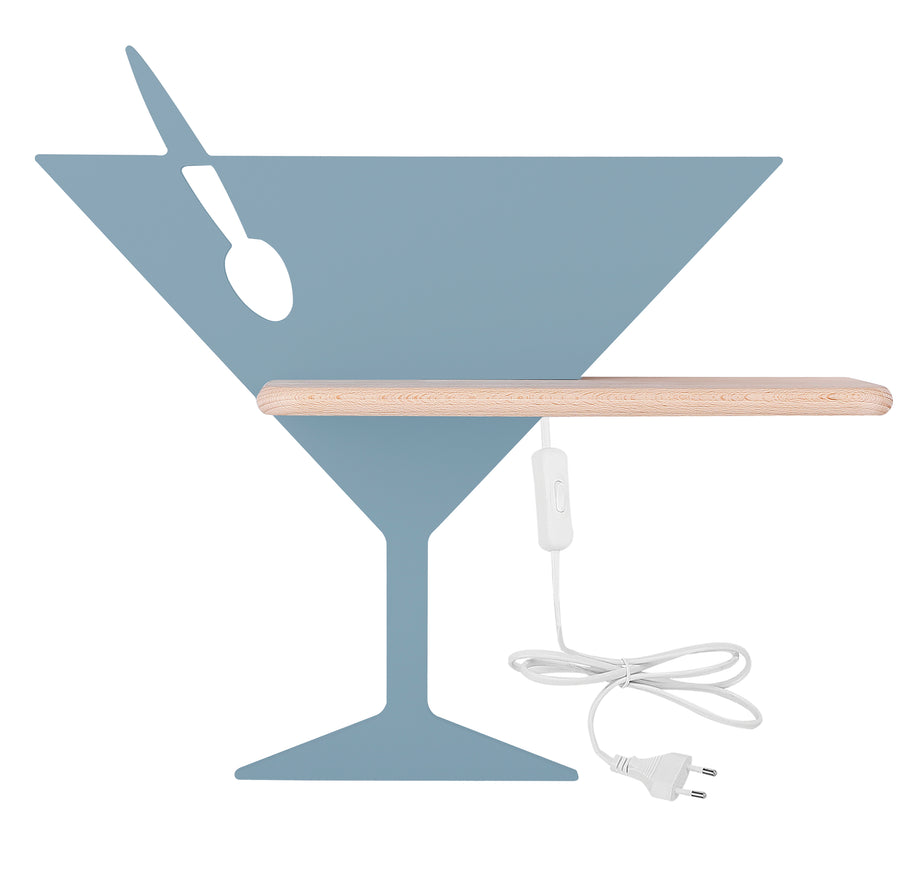 Applique murale bleue en forme de verre à cocktail avec cuillère, face avant sur fond blanc.