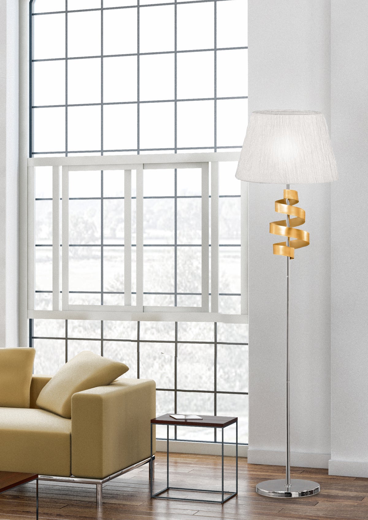 Mise en ambiance salon clair, lampadaire allumé près d'un fauteuil moutarde