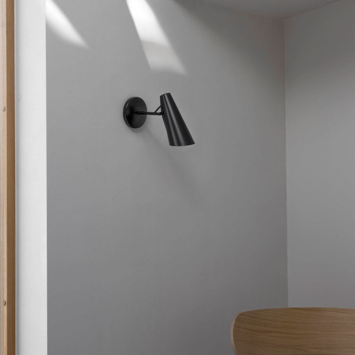 Applique murale Birdy 31 en aluminium, noir, hauteur 19 cm, 60 W