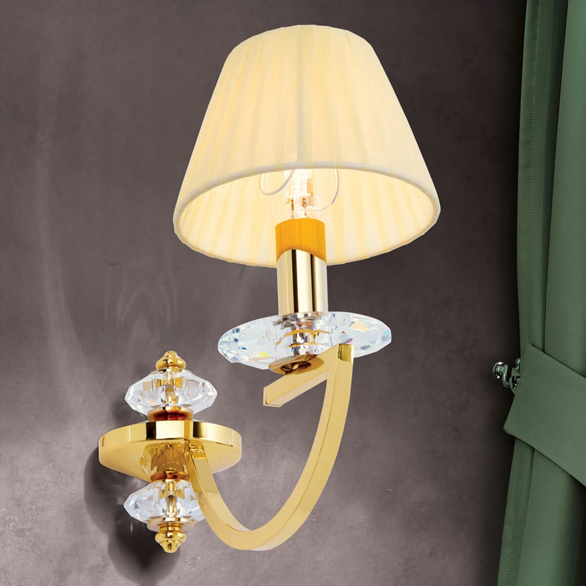 Applique murale Avala en laiton, doré et crème, hauteur 26 cm