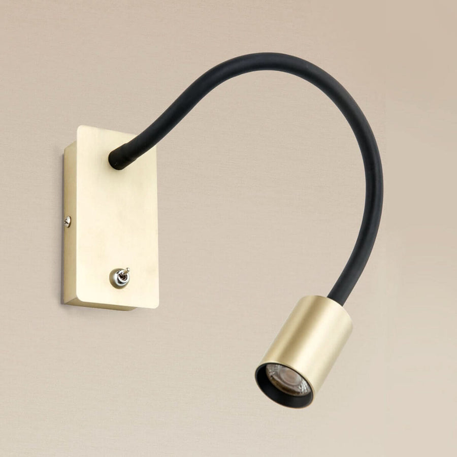 Applique murale LED Kurt en aluminium, laiton mat et noir, hauteur 12 cm