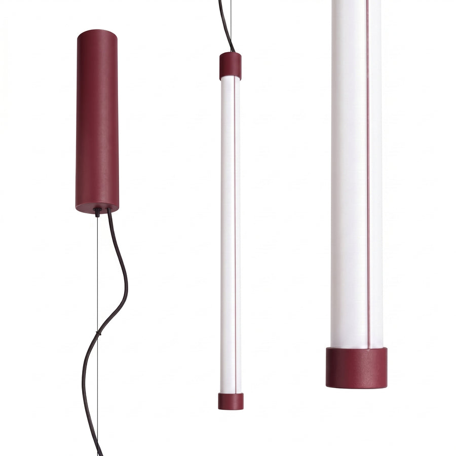 Finition bordeaux foncé du tube lumineux suspendu, capuchons assortis et câble textile noir
