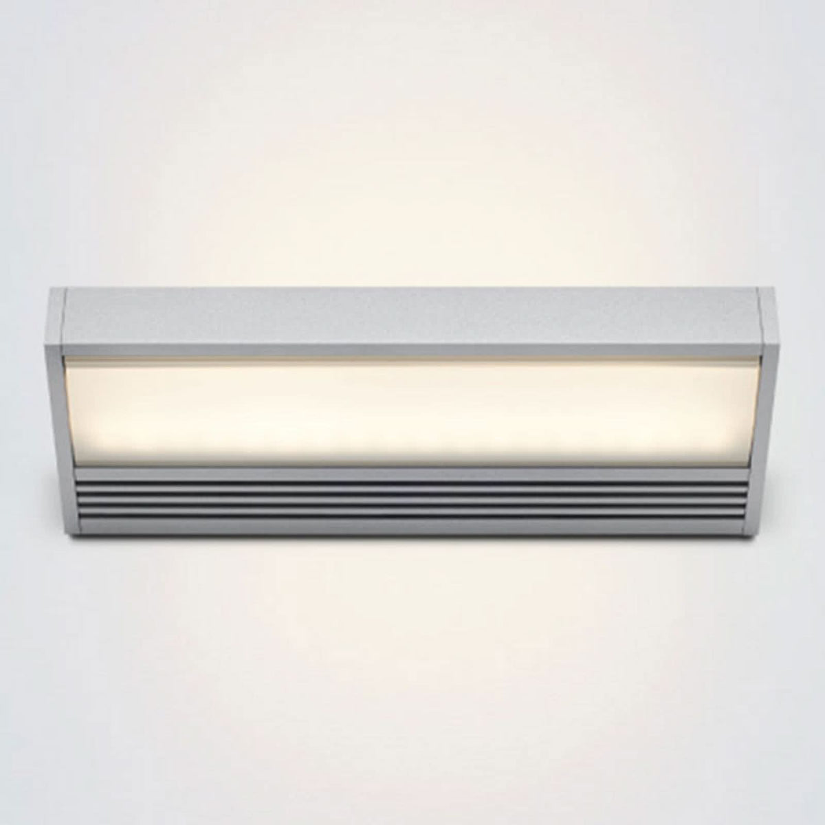Applique murale LED SML en aluminium, argent et transparent satiné, hauteur 2,5 cm