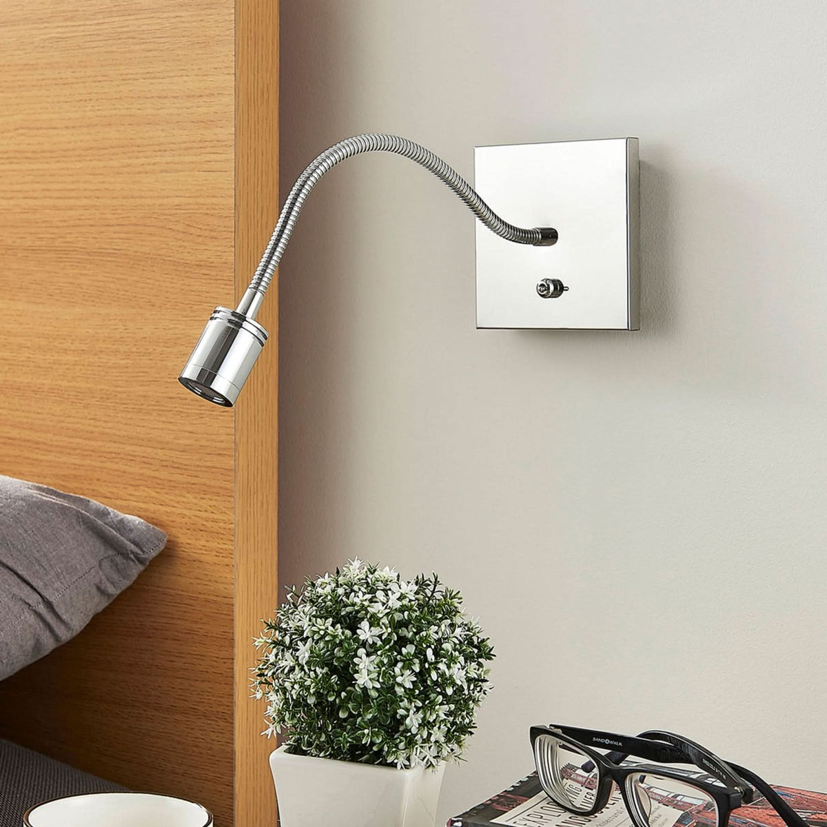 Applique murale LED Berfin en métal, chromé et transparent, hauteur 11 cm