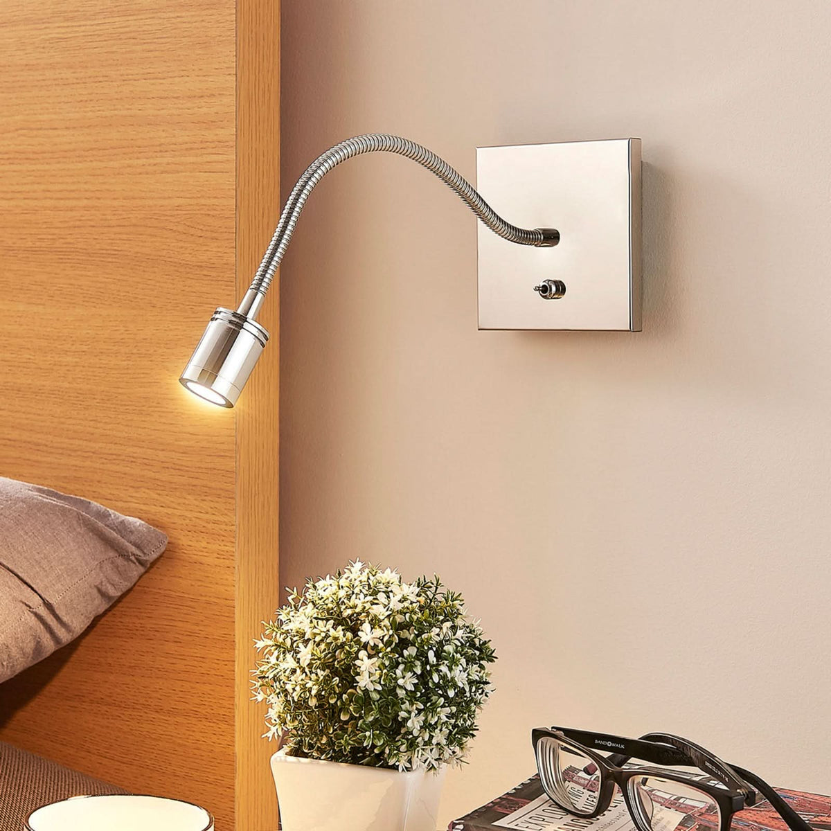 Applique murale LED Berfin en métal, chromé et transparent, hauteur 11 cm