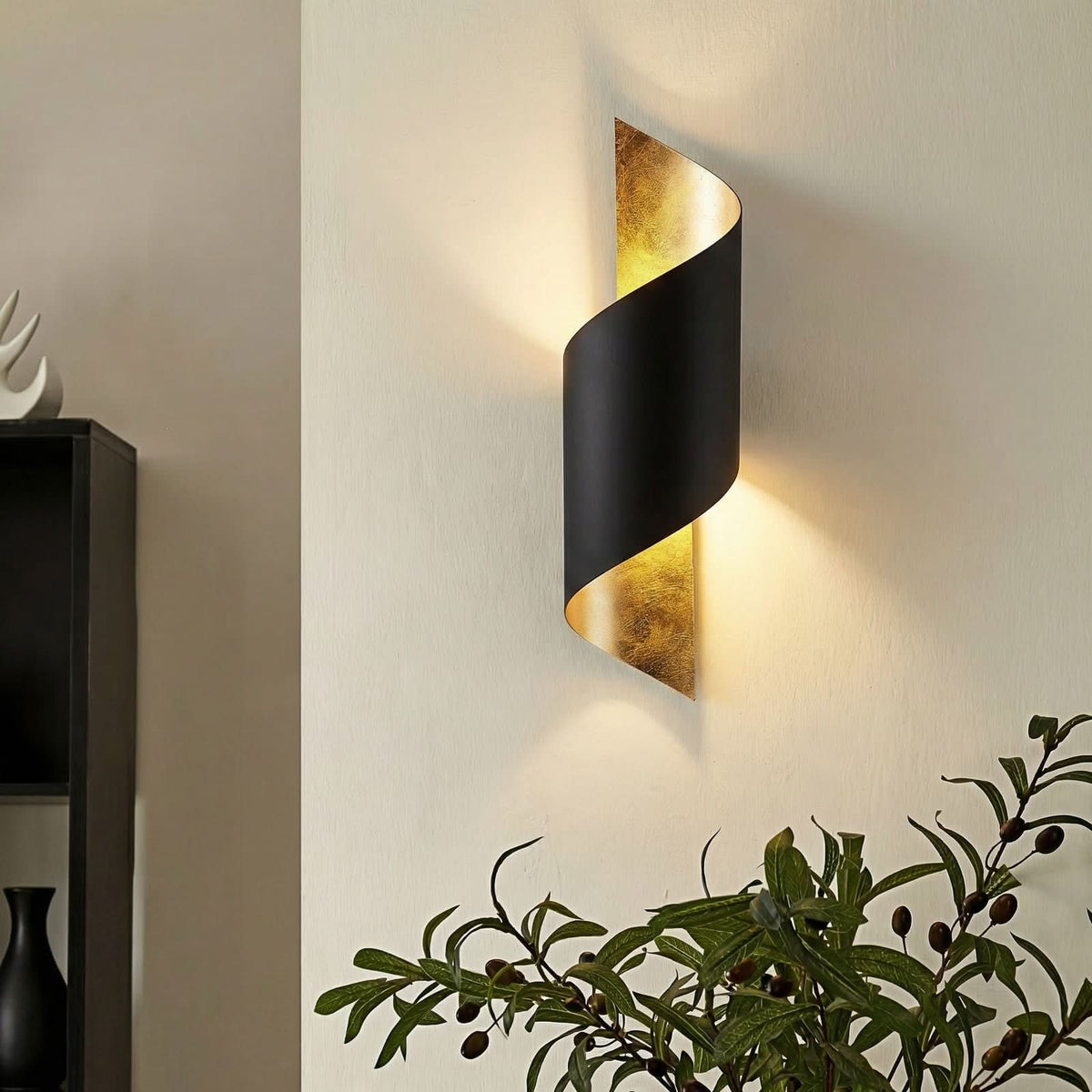 Applique murale Vanni en métal, noir et doré, hauteur 57 cm