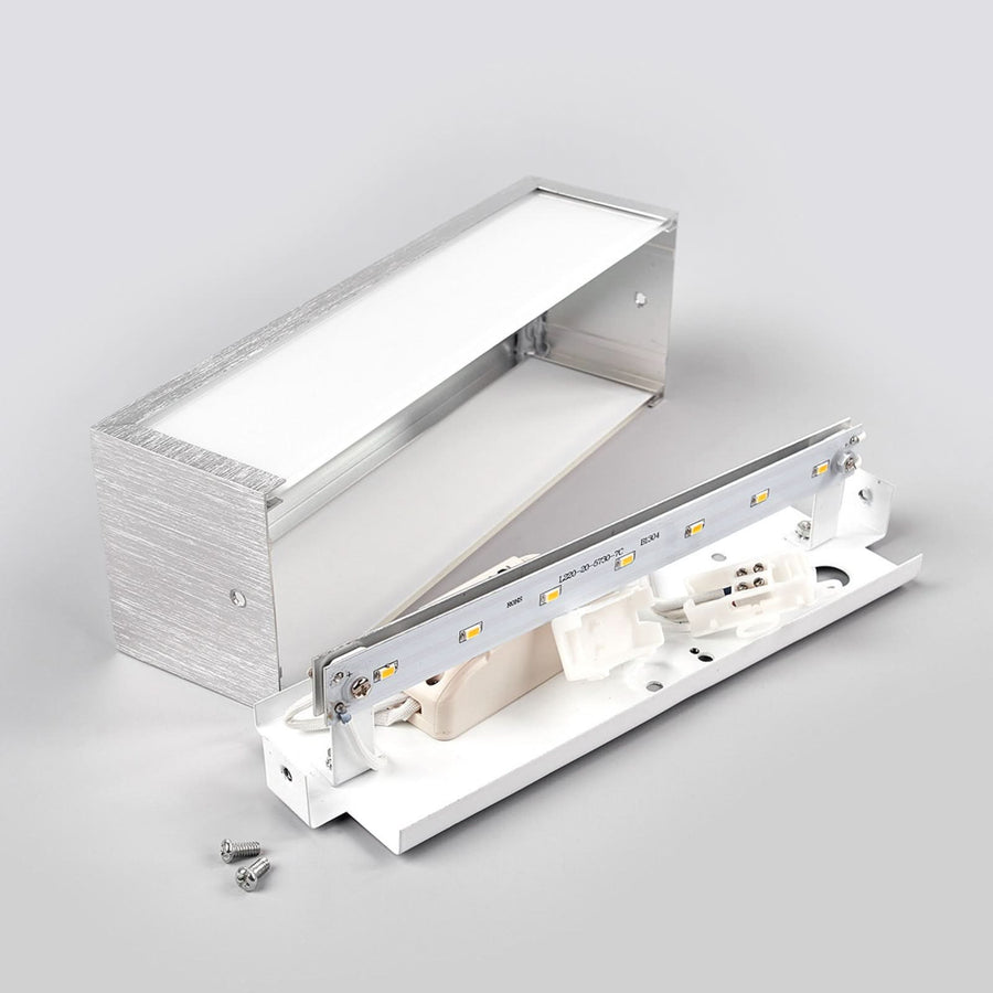 Applique murale LED Ranik en verre, hauteur 8 cm