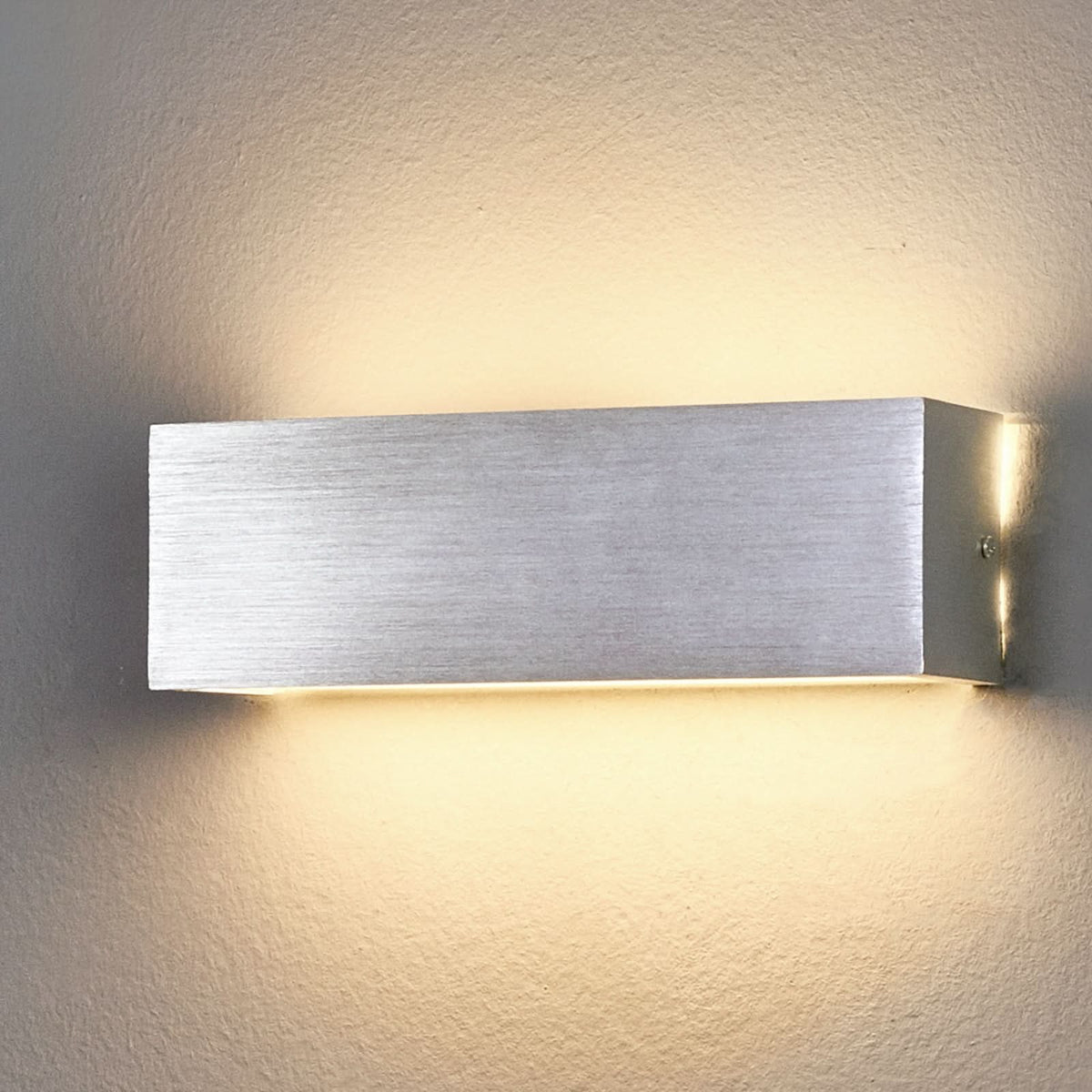 Applique murale LED Ranik en verre, hauteur 8 cm