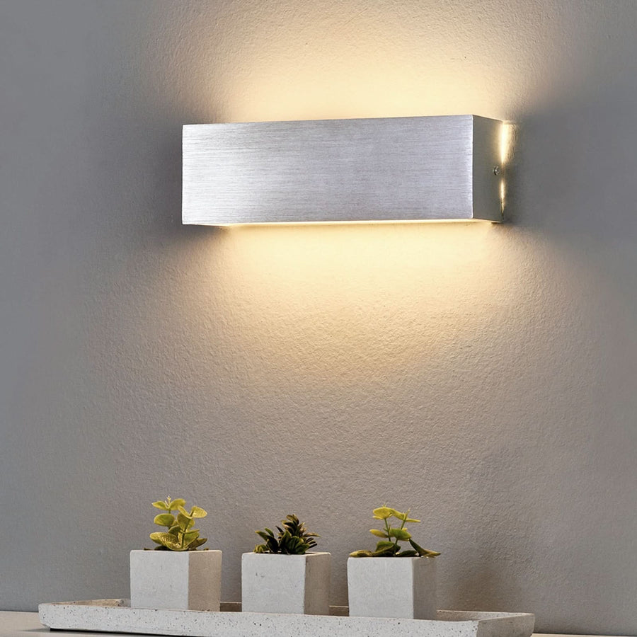 Applique murale LED Ranik en verre, hauteur 8 cm