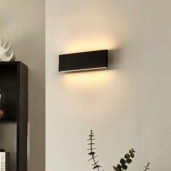 Applique murale LED Ignazia en acier, noir, hauteur 8 cm, 3000 K, 12 W