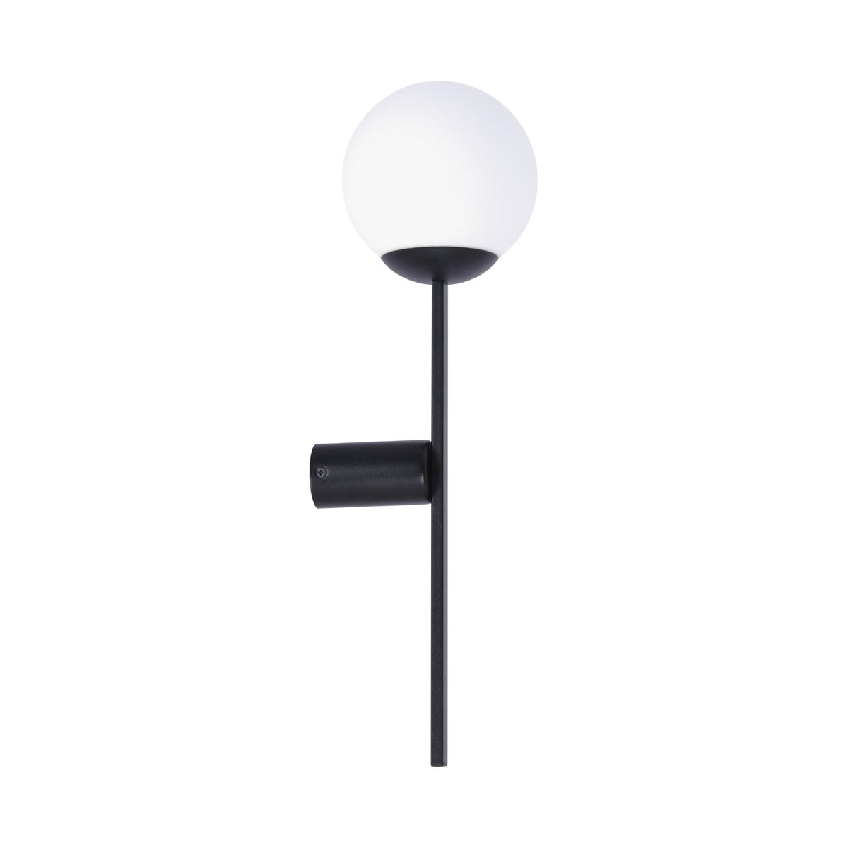 Applique murale noire avec globe en verre blanc, vue de face sur fond blanc.